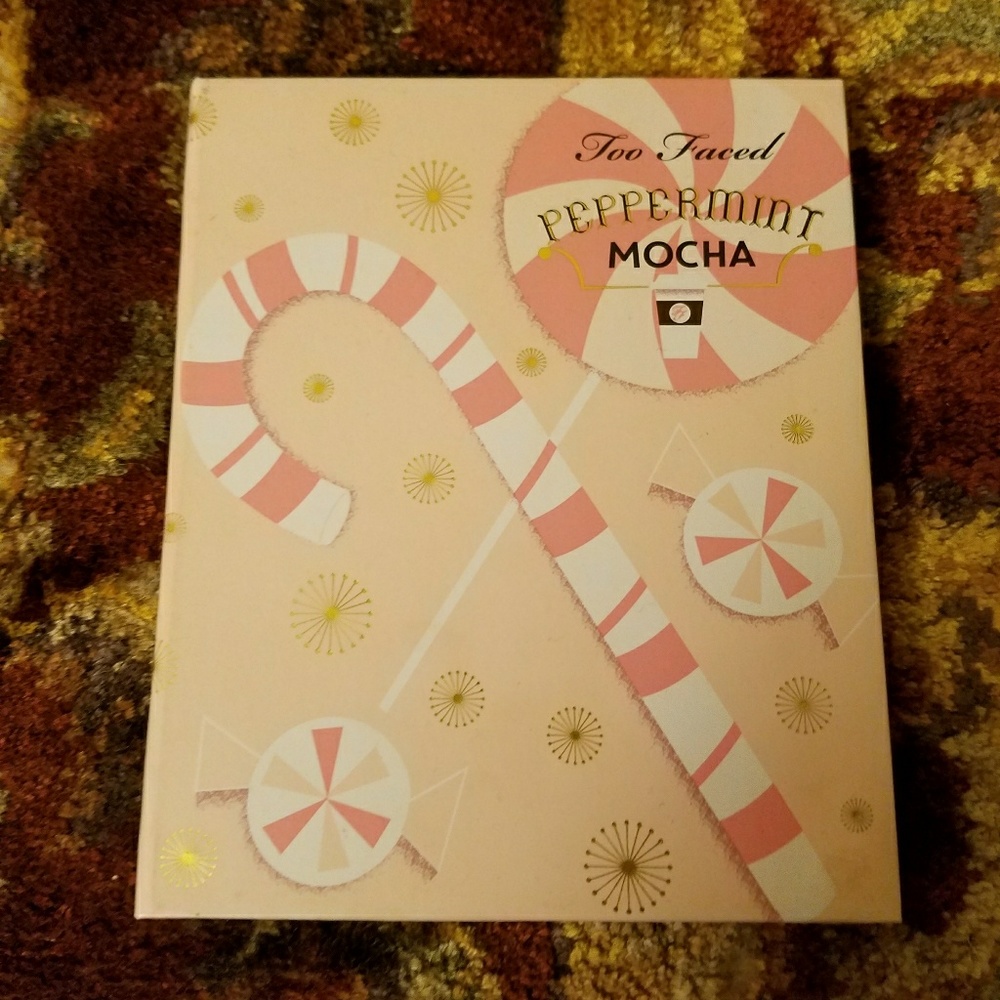 Too Faced Peppermint Mocha Eyeshadow Palette