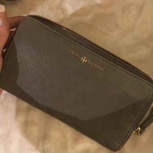 Tory burch wallet