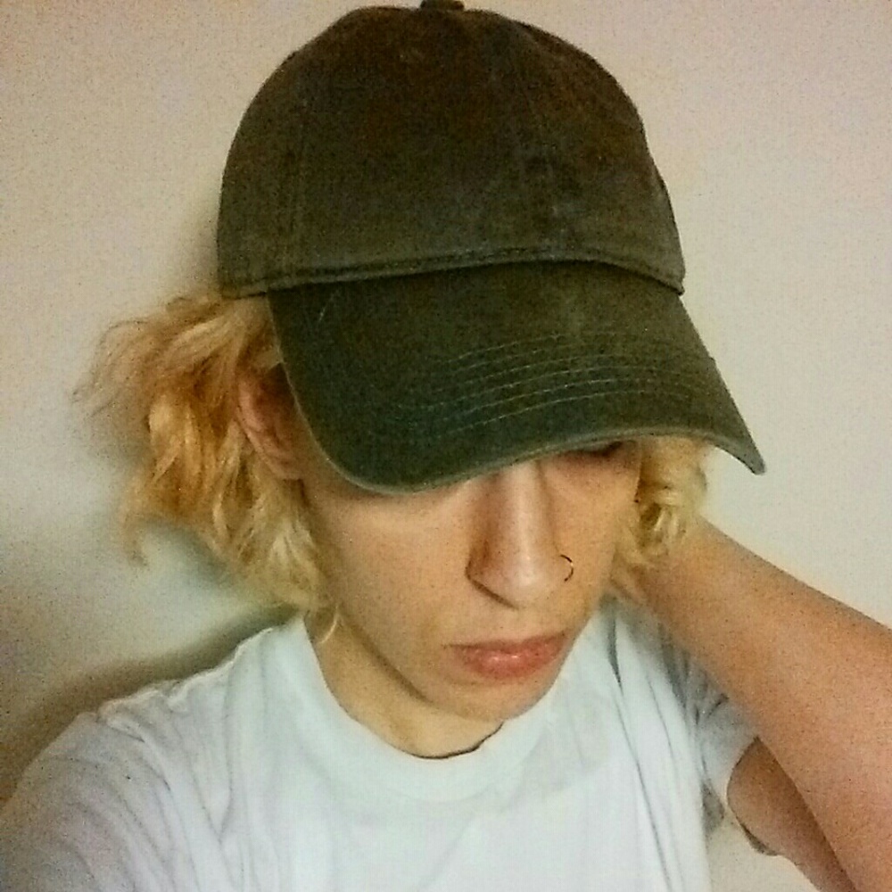 gray Brandy Melville baseball cap