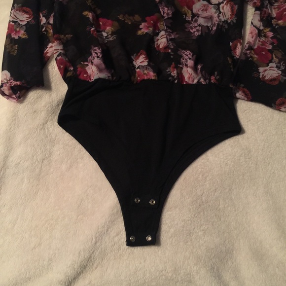 Tobi Leotard w/ roses - Picture 3 of 3