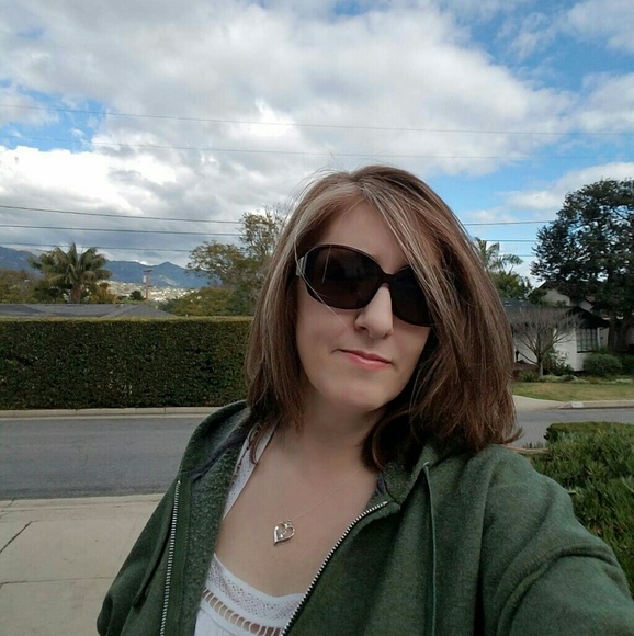 Meet your Posher, Penny - Picture 2 of 2