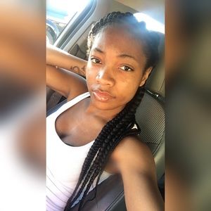 Meet your Posher, Brianna