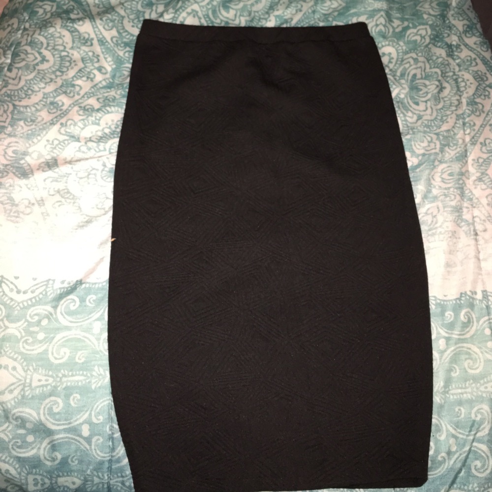 Black pattern skirt
