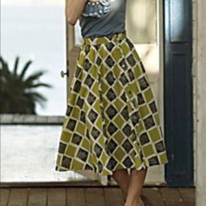 Edme & Esyllte "shifting buttons" skirt size 2