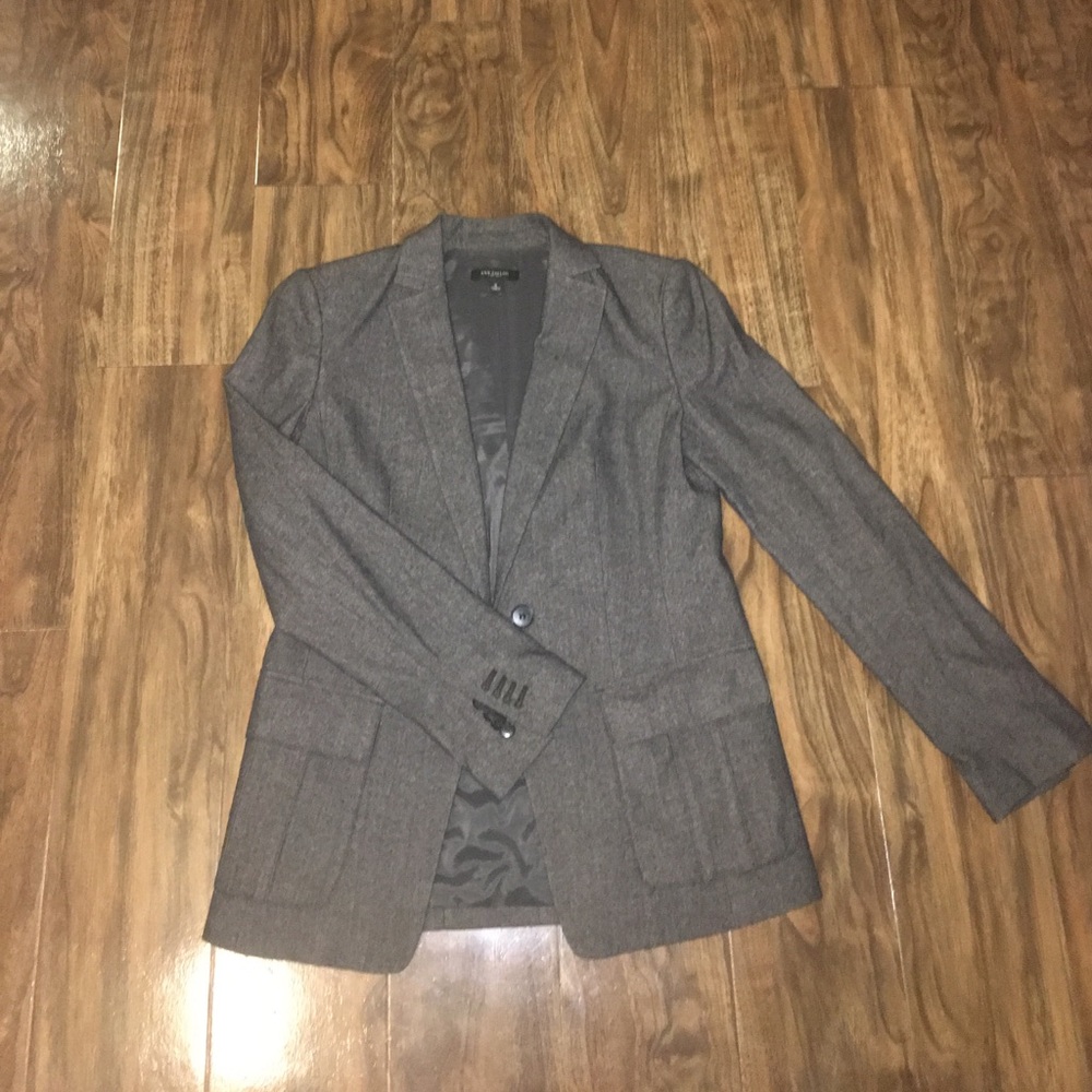 SALE!! ANN TAYLOR CHARCOAL GREY BLAZER. Size 6