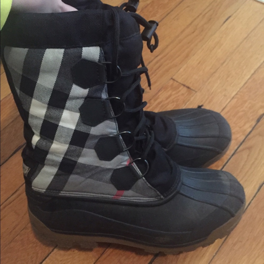 Authentic Burberry snow boots