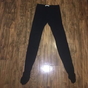 Black Yummie ruffled ankle leggings