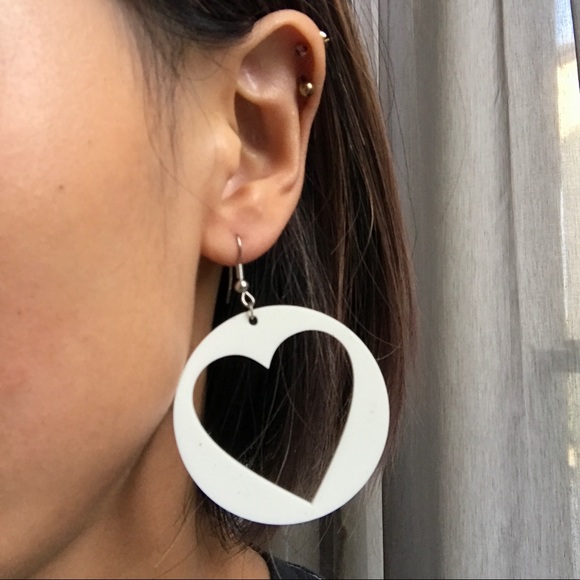 Jewelry - Heart Cutout Earrings