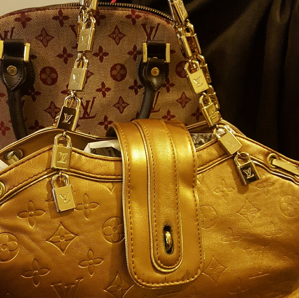 Louis vuitton gold hanbag