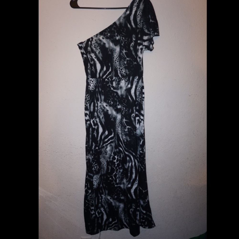 PRICE DROP!!!!   Maxi dress