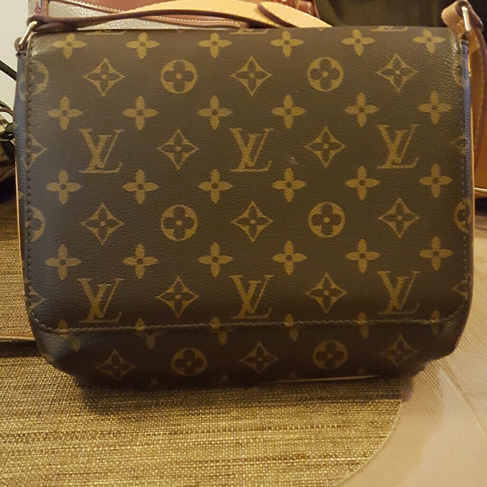 Authentic louis vuitton handbag