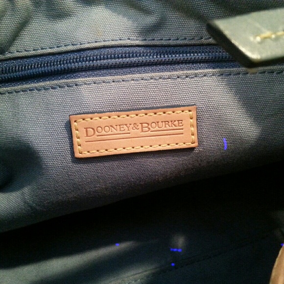 Dooney &Bourke handbag - Picture 3 of 3