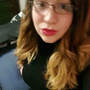 Meet your Posher, Caity