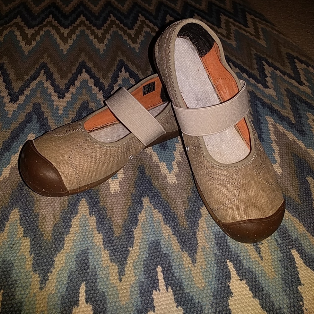 Keen Mary Jane Slip On's