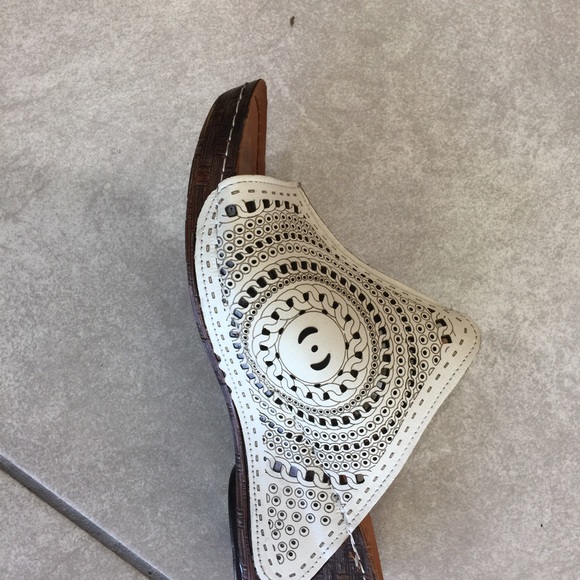 La Pinta Italian Leather Sandals - Picture 3 of 3