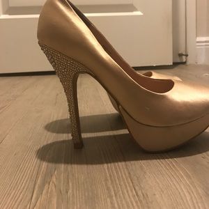 Steve Madden pumps