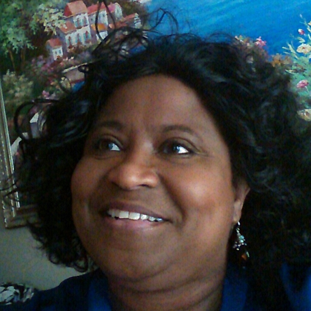 Meet your Posher, Essie