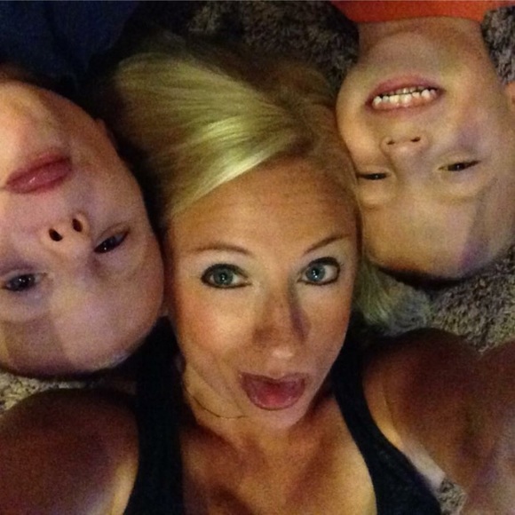 Meet your Posher, Lisa - Picture 2 of 2