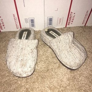 STEVE MADDEN SLIPPERS SZ 7 STEVE MADDEN SLIPPERS SZ 7