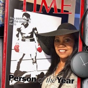 Meet your Posher, Carlis