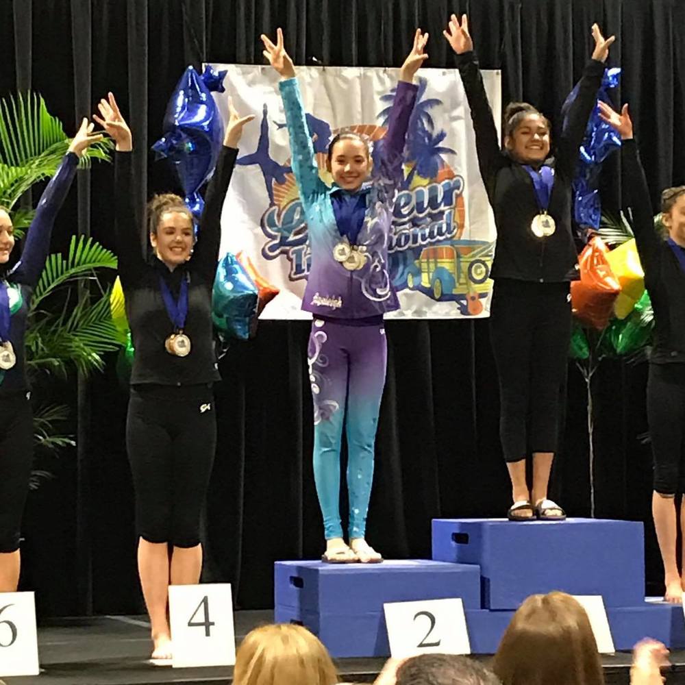 Meet your Posher, Roxanne