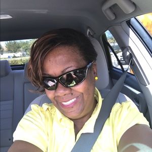 Meet your Posher, Carole