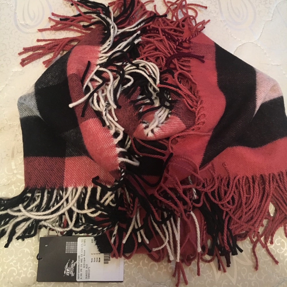 Burberry scarf 100% Authentic