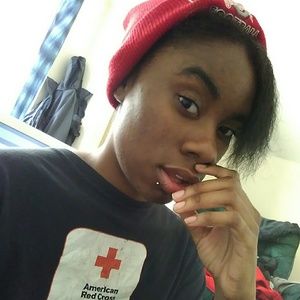 Meet your Posher, Nikita