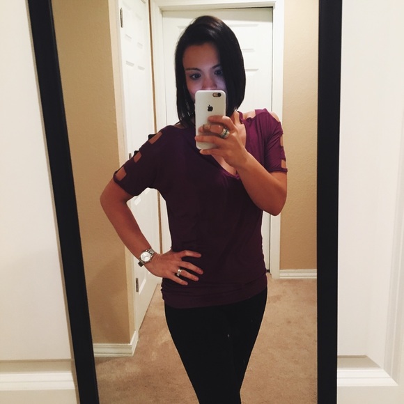 💥Weekend Sale!💜Ladder sleeve Top💜 - Picture 2 of 5