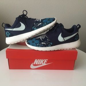 Nike Roshe Running Shoe Blue Hawaiian