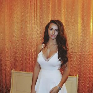 Meet your Posher, Olivia