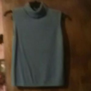 Turtleneck sleeveless sweater