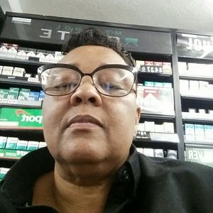 Meet your Posher, Debra