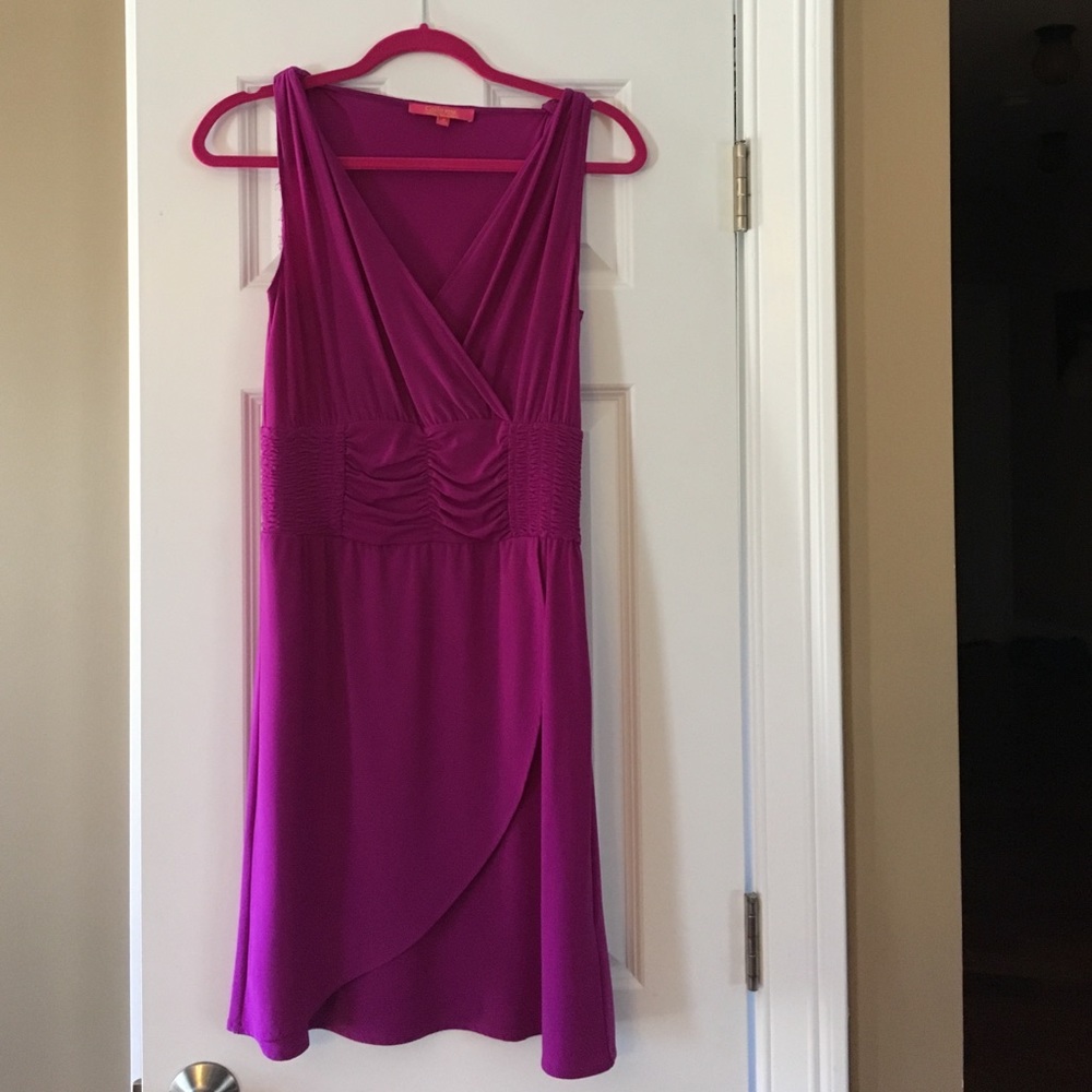 Sleeveless casual dress.
