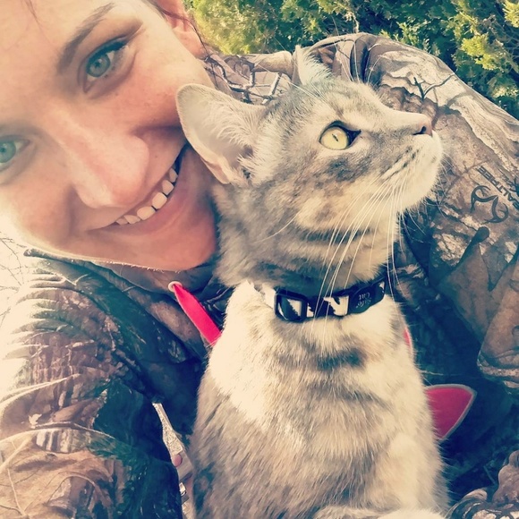 Meet your Posher, Alanna - Picture 3 of 3