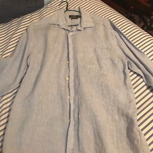 Vineyard vines blue linen. Button down