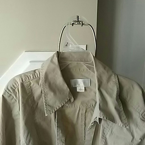 Multiple clothing items - Picture 3 of 4