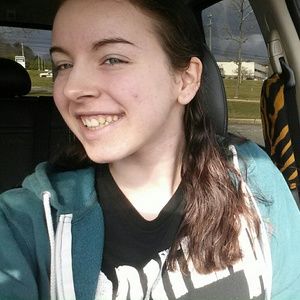 Meet your Posher, Danielle