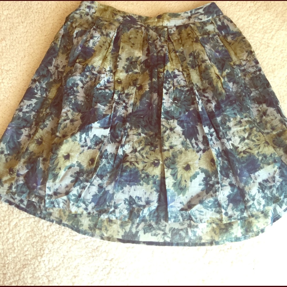 Pleated floral skirt
