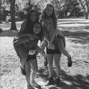 Meet your Posher, Iris