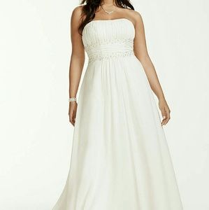 David's Bridal Wedding dress  style  #9v9743