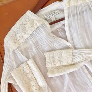 {anthro} Beyond Vintage lace cuff ivory top