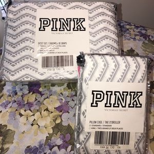 BNIP VS PINK KING BEDDING