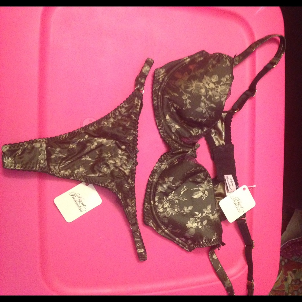 Agent Provocateur Matching Bra & Thong