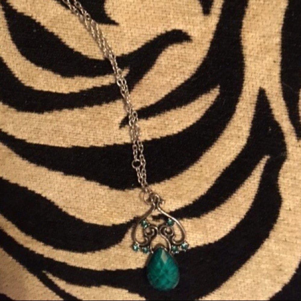 Long necklace w/ Teal pendant