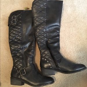 Black tall boots 7.5US