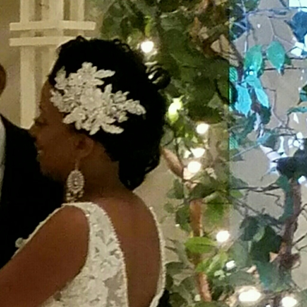 Headpiece - Picture 2 of 3