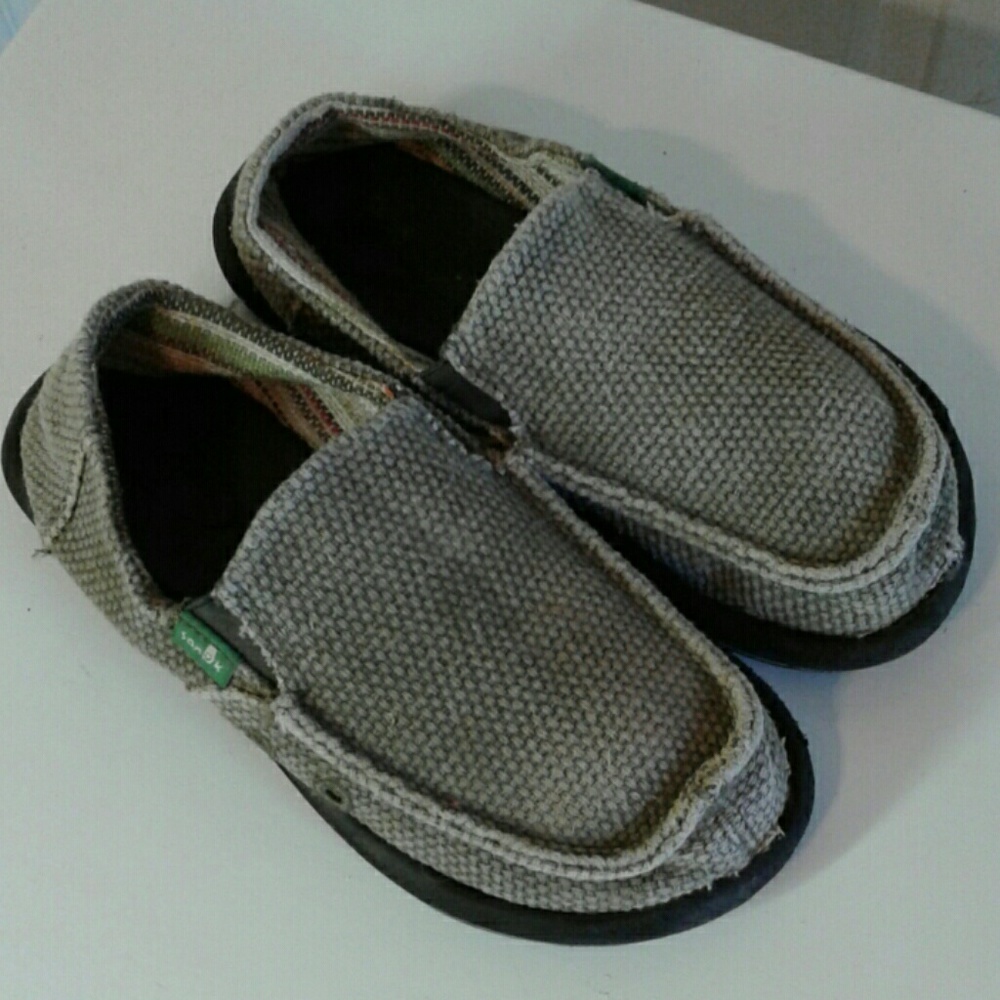 Adorable faded tweed Sanuk's for boys