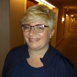 Meet your Posher, Laura