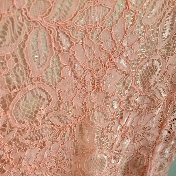 Lace Detail Peplum Top - Picture 4 of 4
